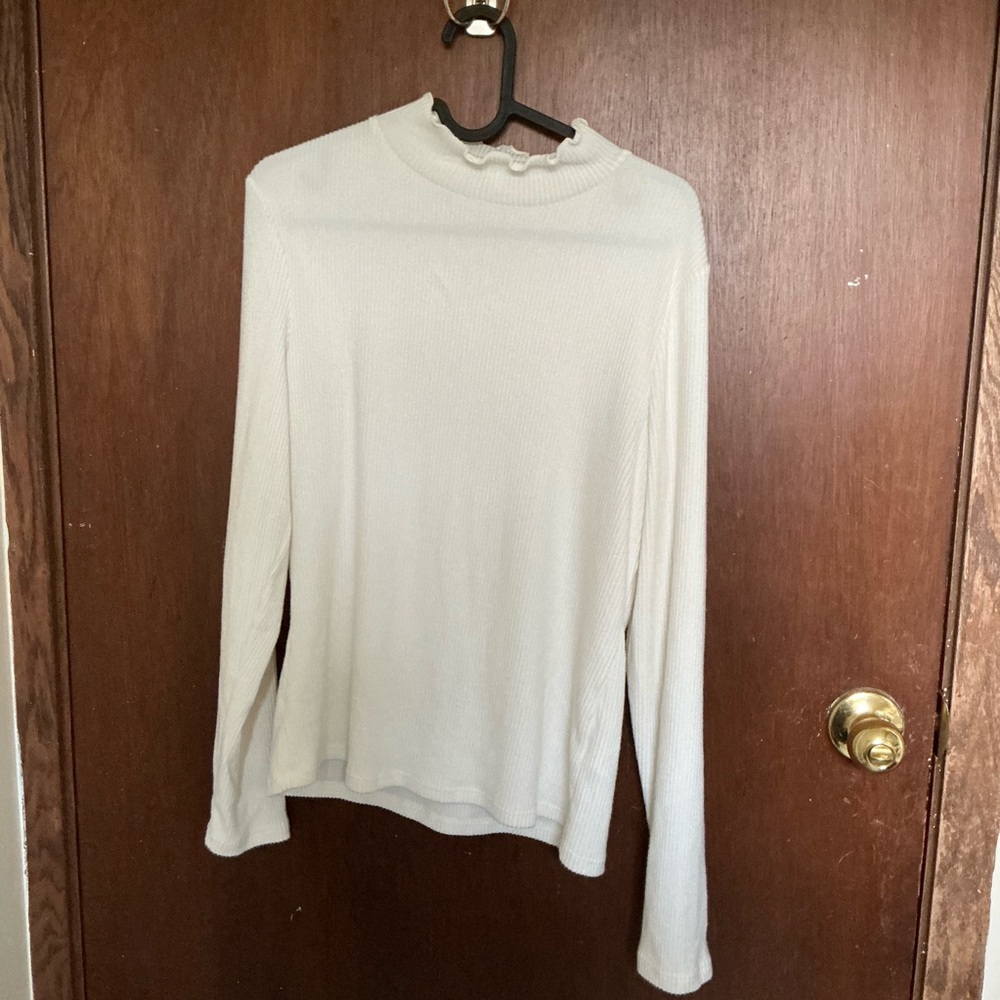Maurices White Mock Neck Lettuce Edge Knit Long Sleeve Top Size M